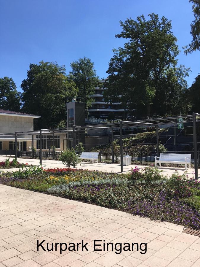 Appartementresidenz Am Kurpark - Ferienwohnungen Mit Pool & Sauna & Garage Bad Salzuflen Buitenkant foto