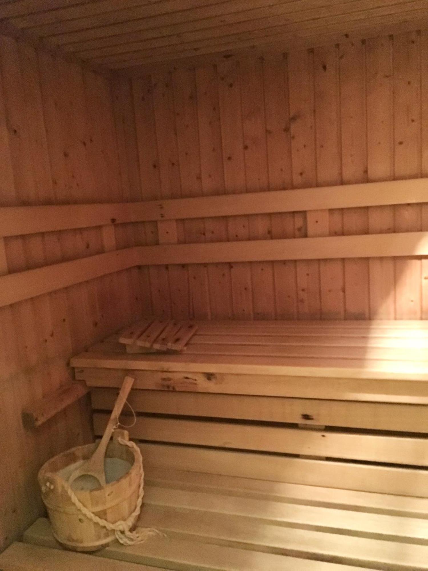 Appartementresidenz Am Kurpark - Ferienwohnungen Mit Pool & Sauna & Garage Bad Salzuflen Buitenkant foto