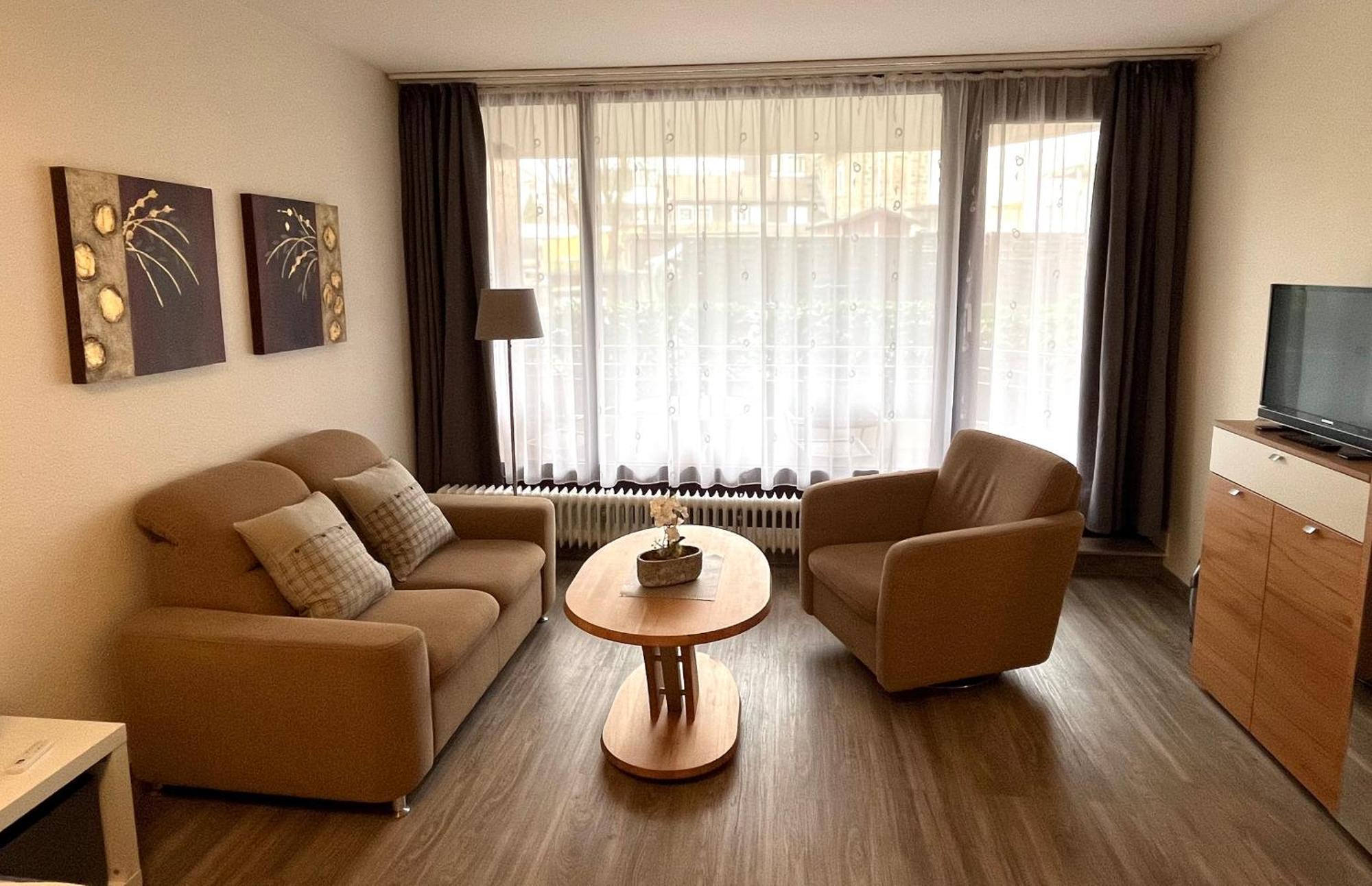 Appartementresidenz Am Kurpark - Ferienwohnungen Mit Pool & Sauna & Garage Bad Salzuflen Kamer foto